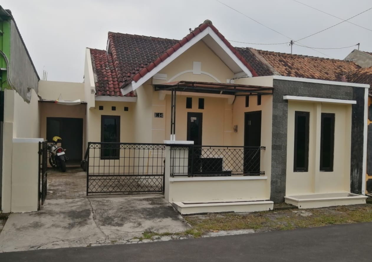 Rumah Luas Bagus Harga Terjangkau di Colomadu dekat Tol di Klodran, Colomadu, Karanganyar