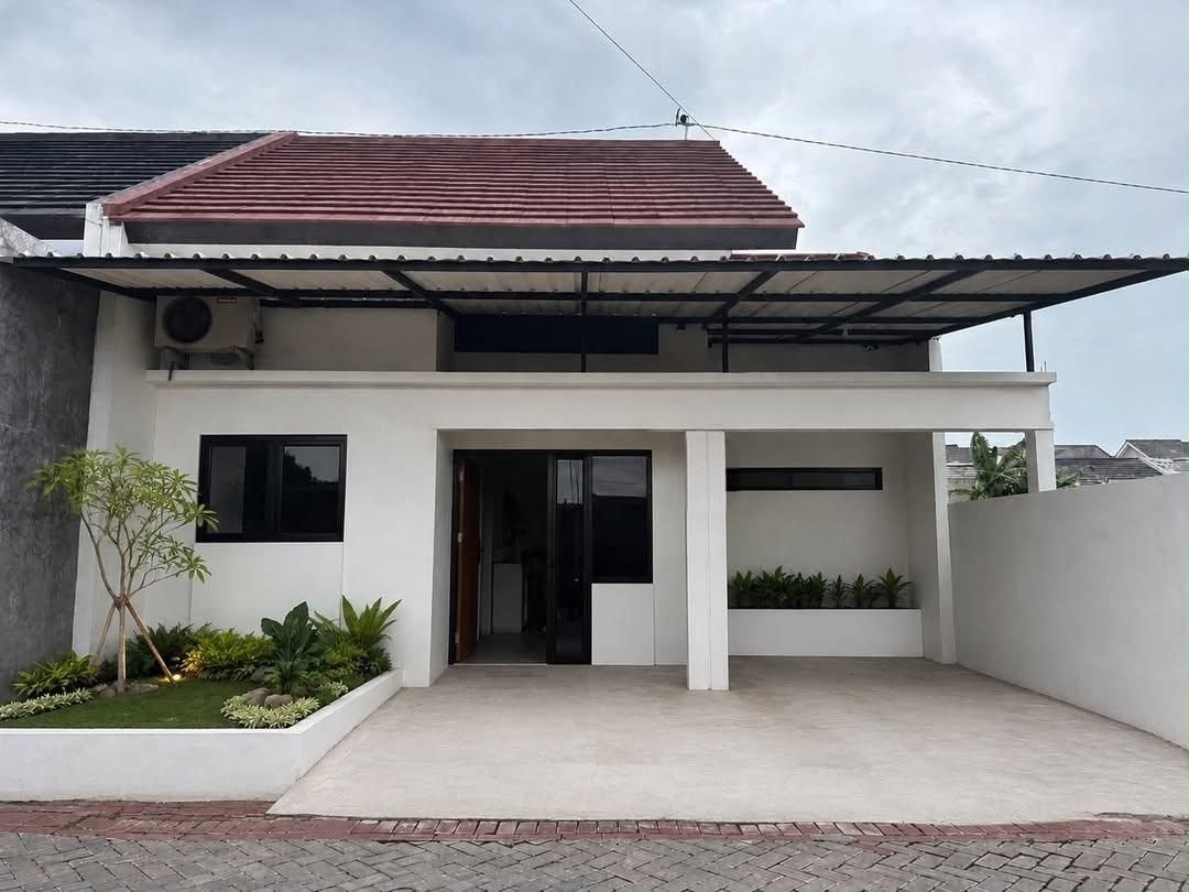 Rumah cantik di kawasan Favorite Gentan di Waru, Baki, Sukoharjo