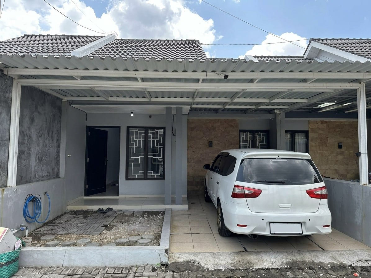 Rumah Cantik di dalam Cluster Selangkah ke Mojosongo dan Ringroad Solo di Gondangrejo, Karanganyar