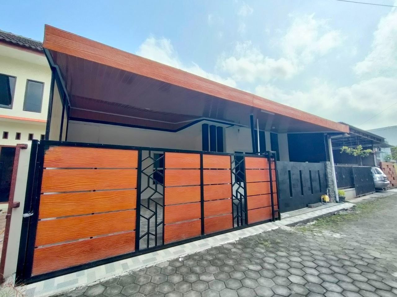 Hunian aesthetic berkualitas dekat exit Tol Klodran di Gedongan, Colomadu