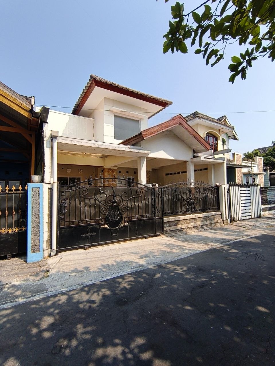 Rumah cantik siap huni dengan view asri di lingkungan yang nyaman di Singopuran, Kartasura