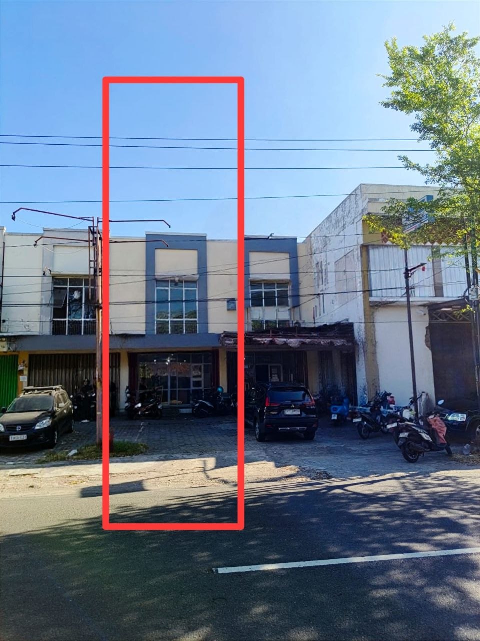 Ruko strategis tepi jalan raya Solo Kota di Gilingan, Banjarsari, Solo