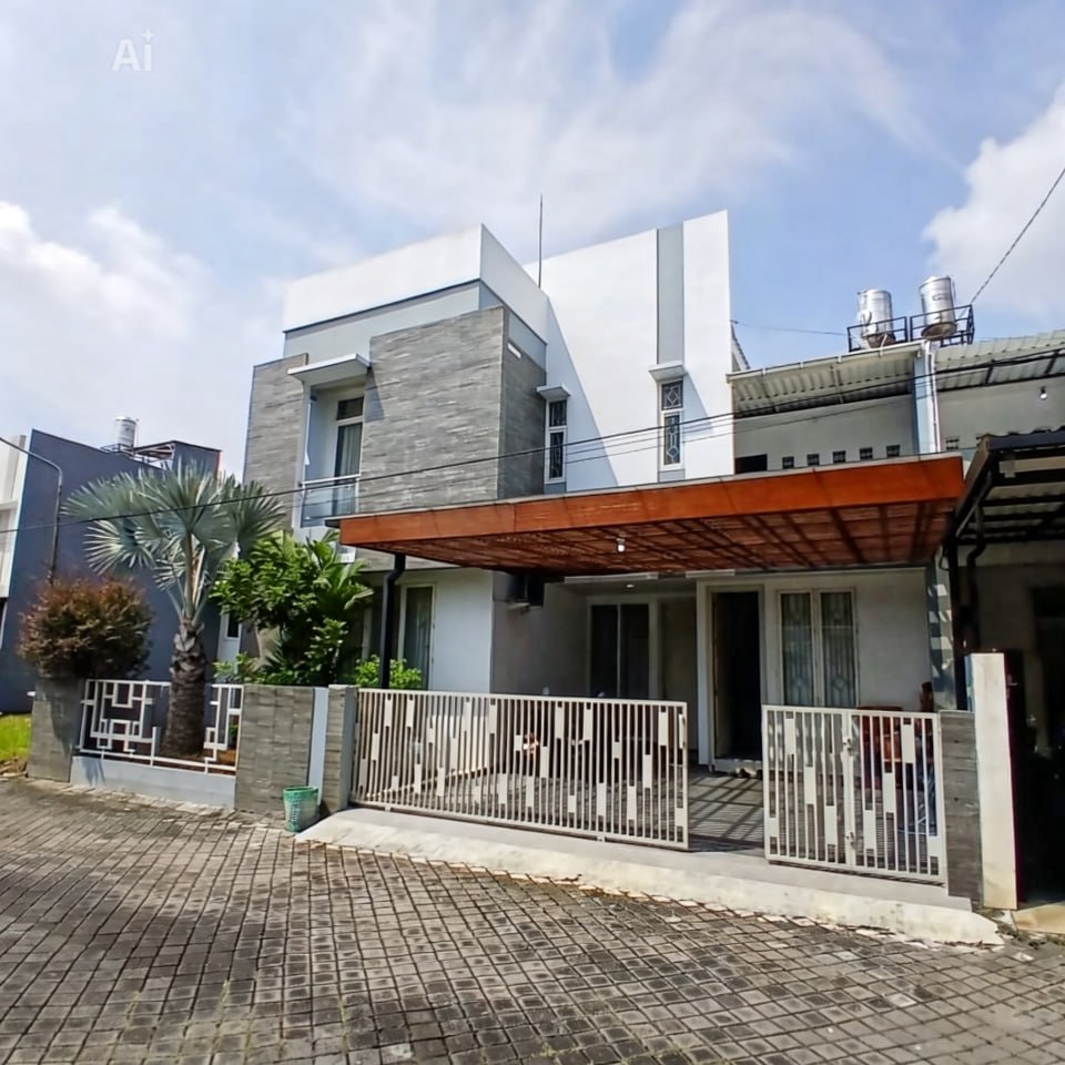 Rumah Cluster Cantik 2 Lantai FULL FURNISHED di Kawasan Favorit Colomadu Selangkah ke Pusat Kota Solo di Baturan, Colomadu, Karanganyar