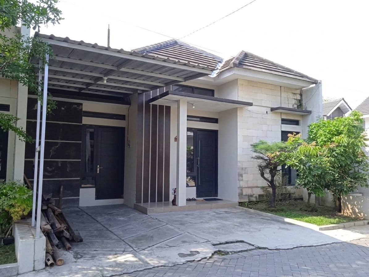 Rumah Cluster Cantik Nyaman di Lokasi Favorit Gentan Akses Mudah ke Solo di Gentan, Sukoharjo