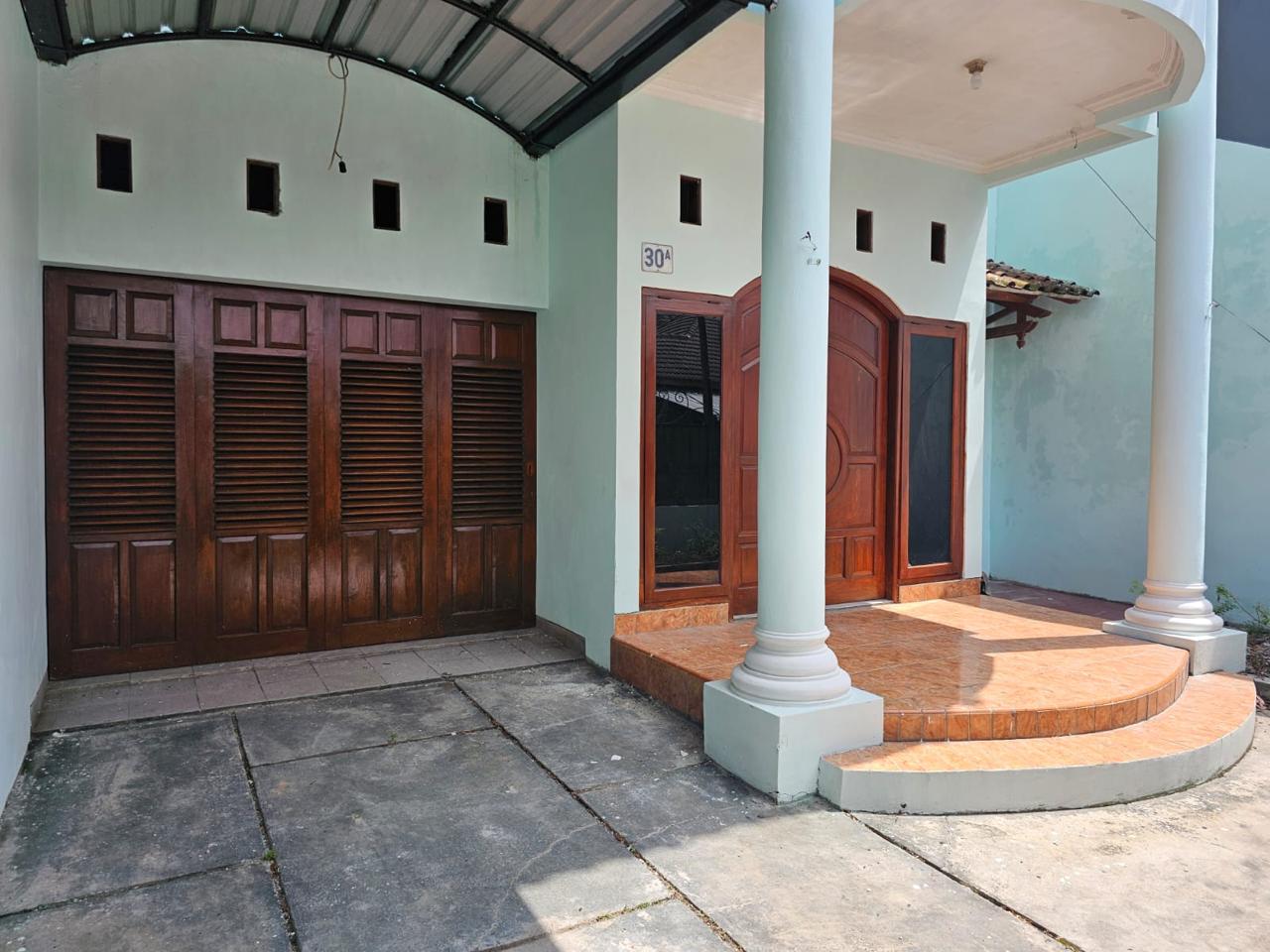 Rumah Sewa Bagus di Kota Solo dekat Pusat Kota dan Tol di Sumber, Banjarsari, Kota Surakarta (Solo)