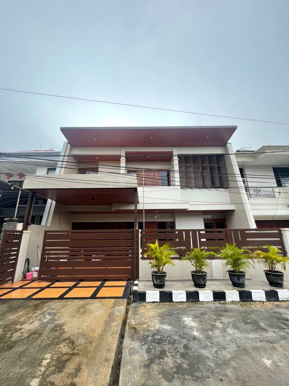 Rumah Cantik Siap Huni 2 Lantai di Lingkungan Kampus Bagus Surabaya Timur di Surabaya Timur, Kota Surabaya, Jawa TImur