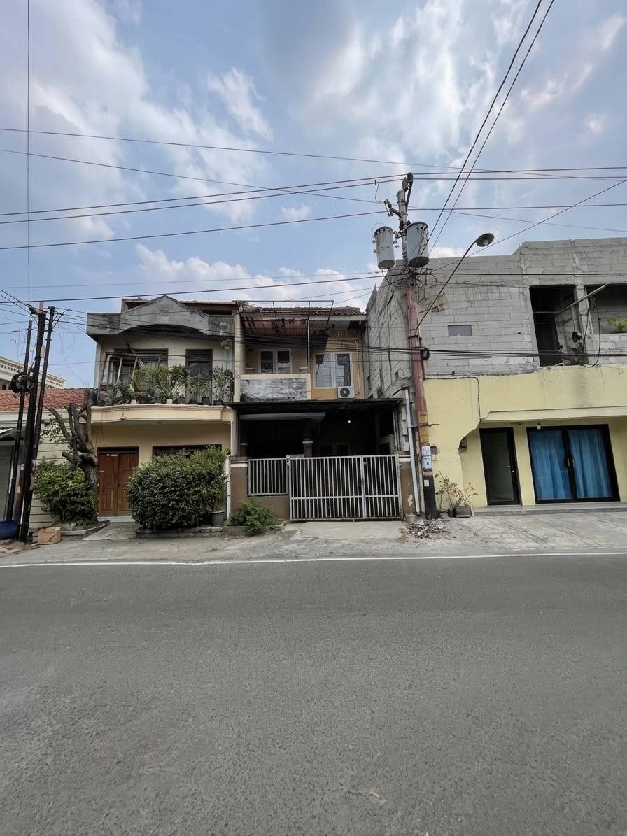 Rumah 2 Lantai di Kawasan Nyaman Pusat Bisnis Solo di Purwosari, Solo