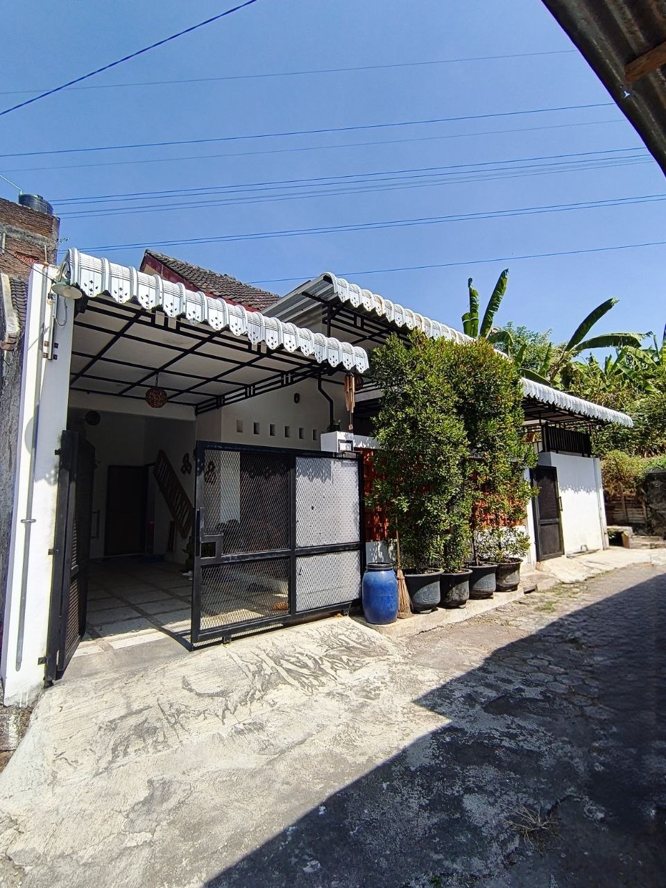 Rumah cantik siap huni di kawasan yang nyaman dekat ke UNS, ISI & UNSA di Ngringo, Jaten, Karanganyar