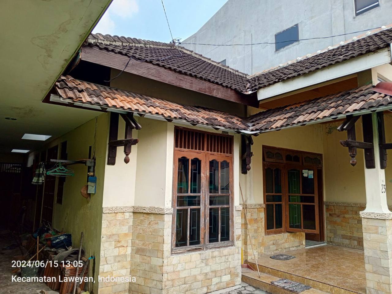 Rumah Luas BONUS KOST di Tengah Kota Solo di Panularan, Laweyan, Kota Surakarta (Solo)