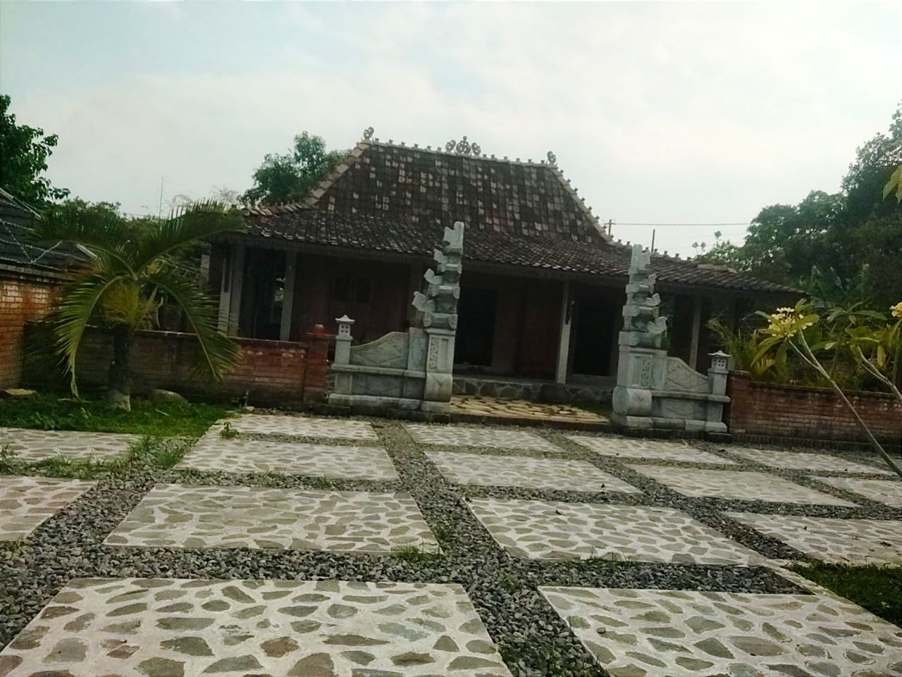 Rumah etnik joglo dengan sumber mata air alami & kolam renang di Mojosongo, Boyolali
