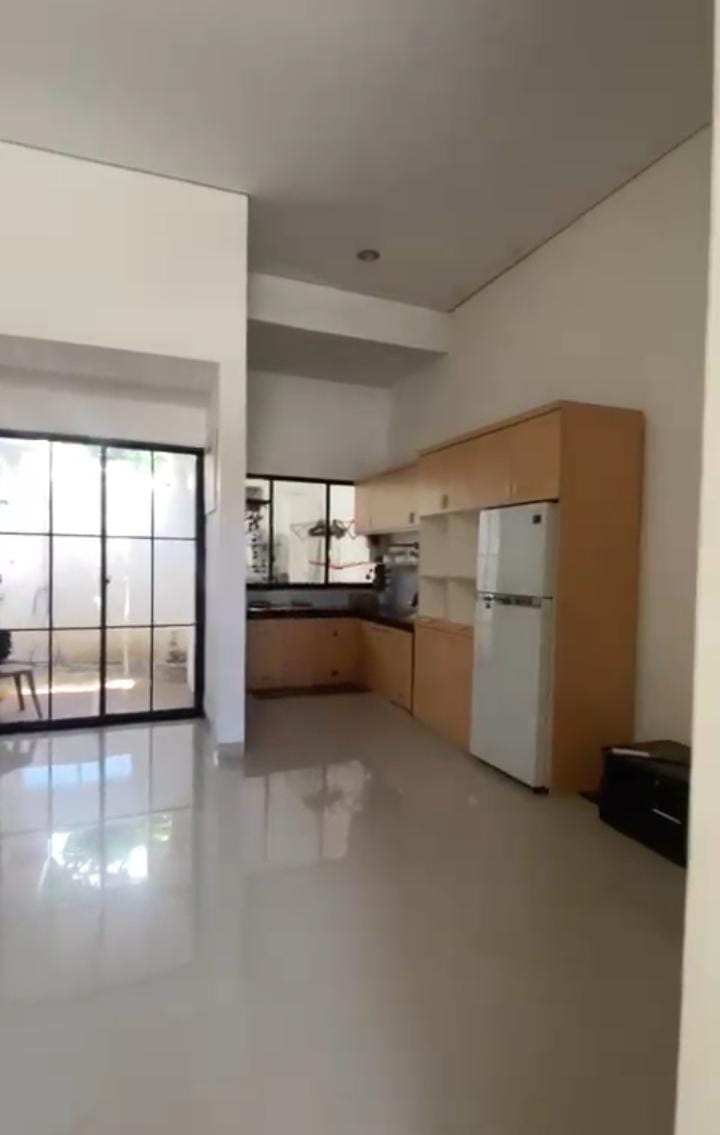 Rumah Sewa FURNISHED di Cluster Kartasura di Kartasura, Sukoharjo