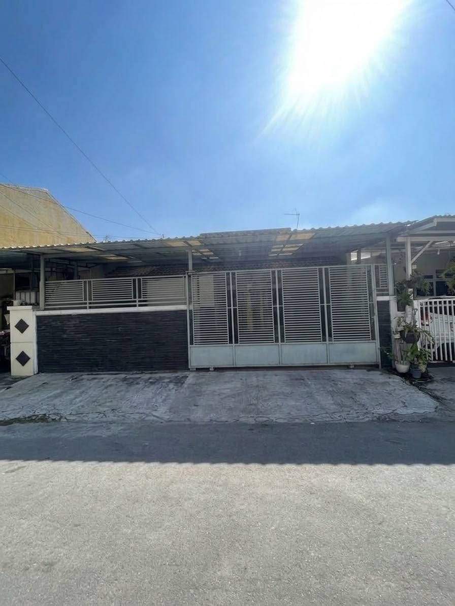 Rumah Di Kawasan Favorit Solo Baru HARGA TERJANGKAU + BONUS SEMI FURNISHED di Solo Baru, Grogol, Sukoharjo