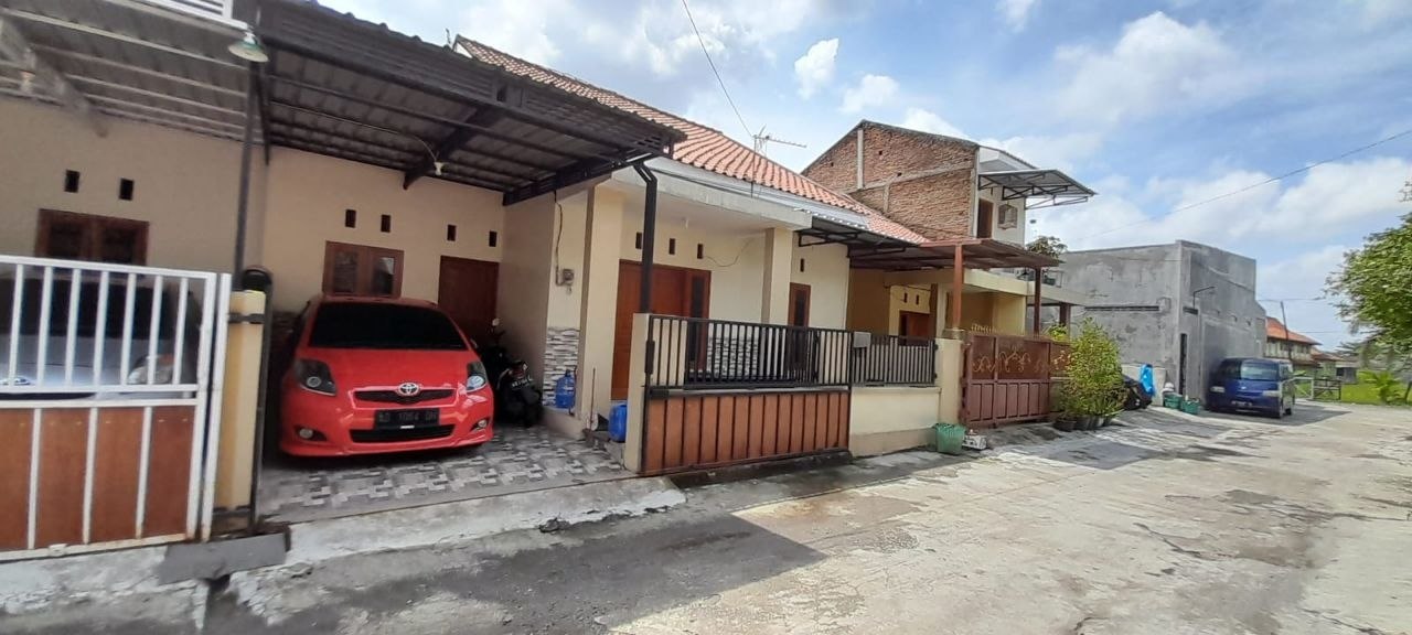Rumah cantik siap huni hanya 7 menit ke pusat Kota Solo & Pintu Tol di Donohudan, Boyolali