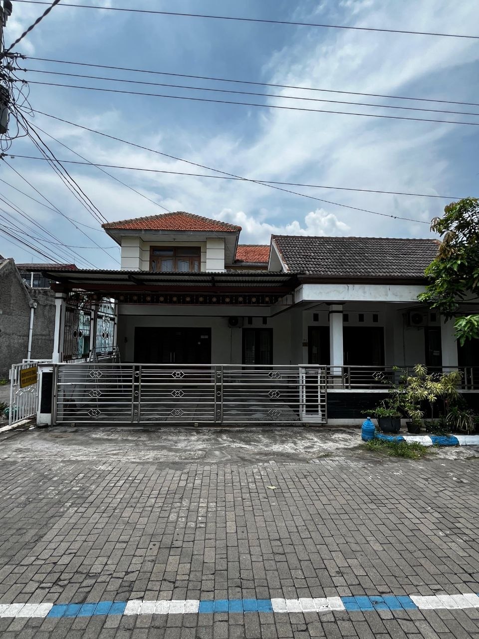 Rumah cantik siap huni di Perum Gentan di Gentan, Sukoharjo